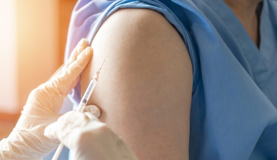 Coqueluche | Les femmes enceintes et les nourrissons sont invités à se faire vacciner