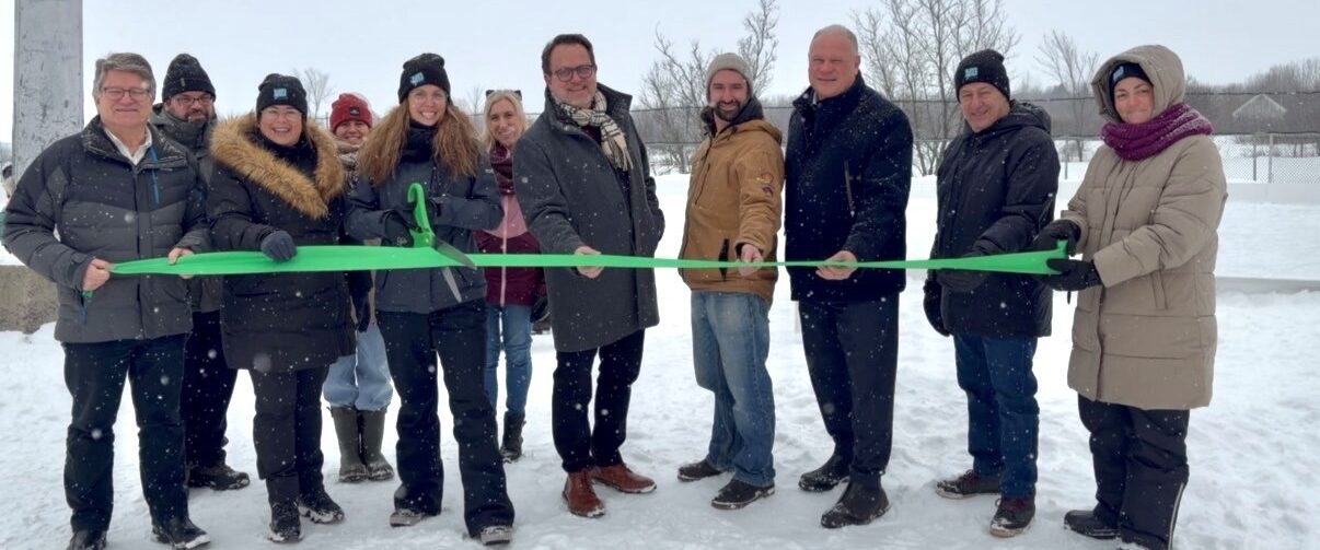 INAUGURATION DES NOUVELLES BANDES DE LA PATINOIRE EXTÉRIEURE ❄️🏒